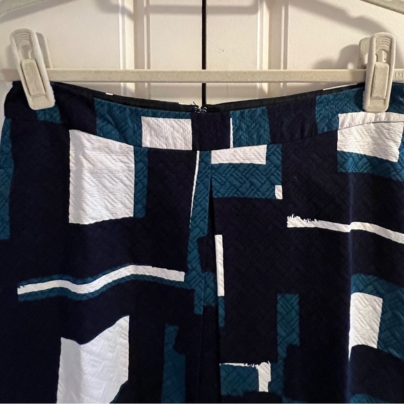 Women’s Banana Republic High Waisted Geometric Midi Skirt, Size 6 - Picture 6 of 15